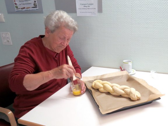 Handarbeit_Zopfbacken.jpg